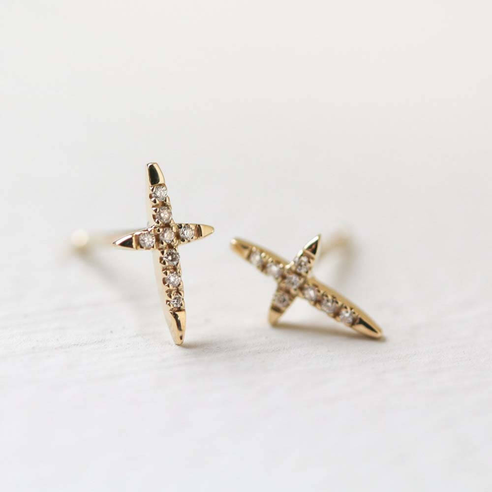 ダイヤモンド クロス ピアス | K10YG