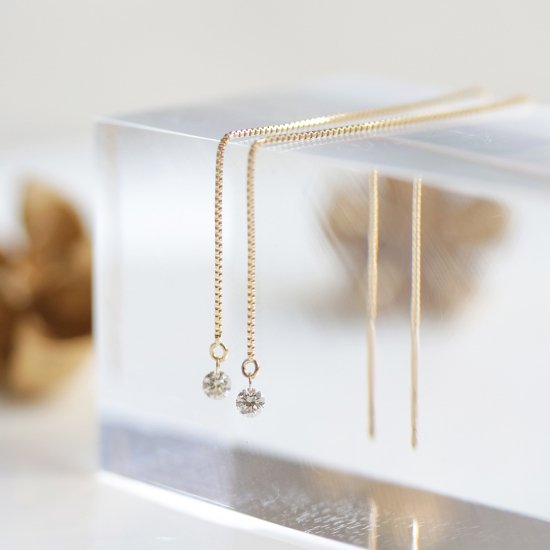 シャンパンダイヤモンド 0.1ct ロング ピアス | K10YG 〈ヌーディー〉