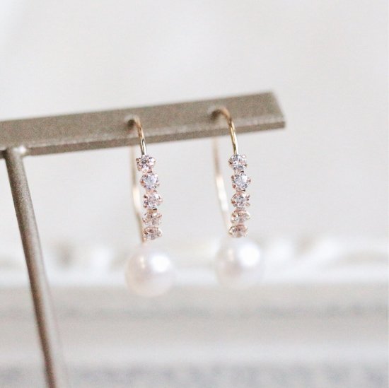 キュービックジルコニア ピアス | K10YG 〈パールキャッチ〉