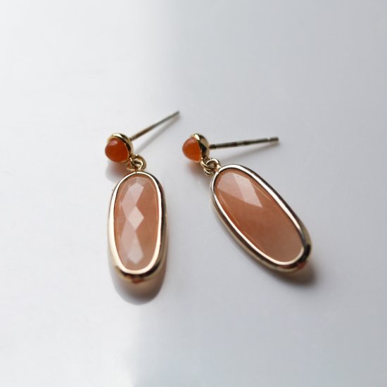 Peach Moonstone Pierce